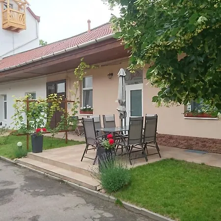 Nobilis Apartamento Eger
